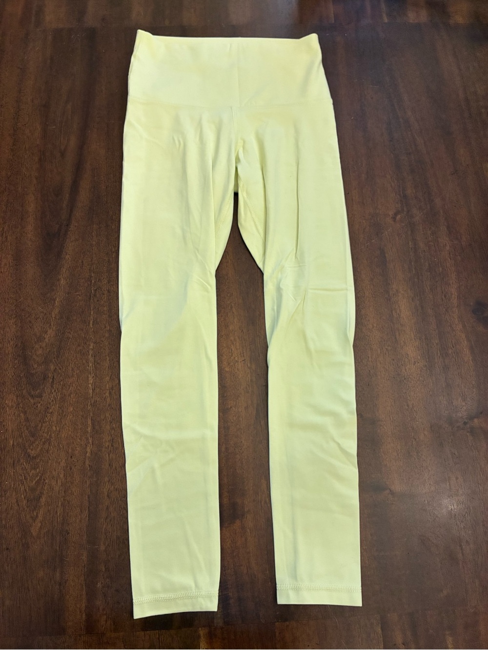 Aritzia TNA Leggings Women’s Small Soft Butter Yellow TNAction
